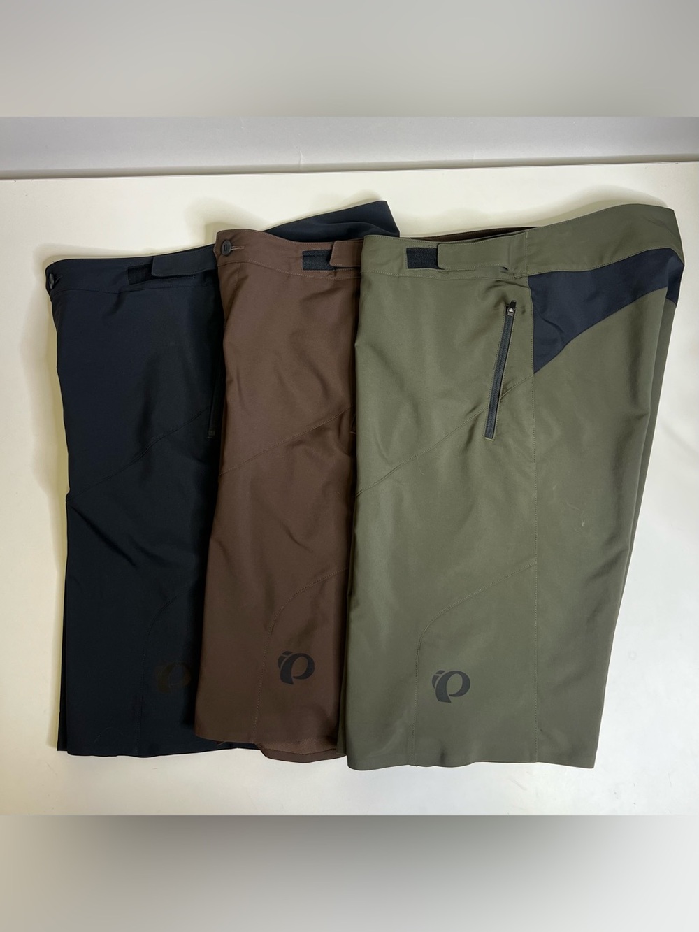 Pearl Izumi Summit Short Bundle (3)  Forest/Brown/Black - Size 32